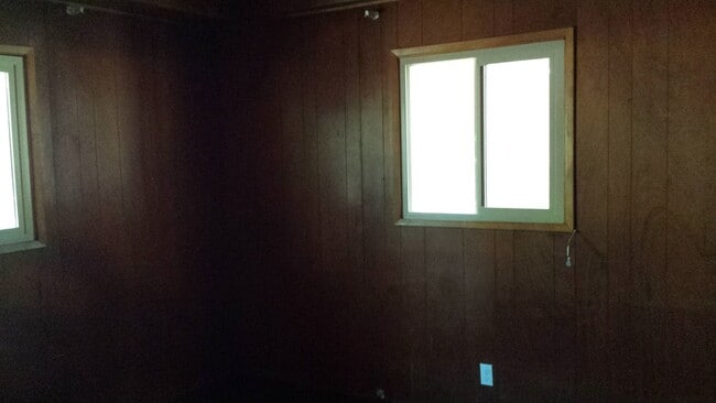 Building Photo - Rustic three bedroom with large lot.