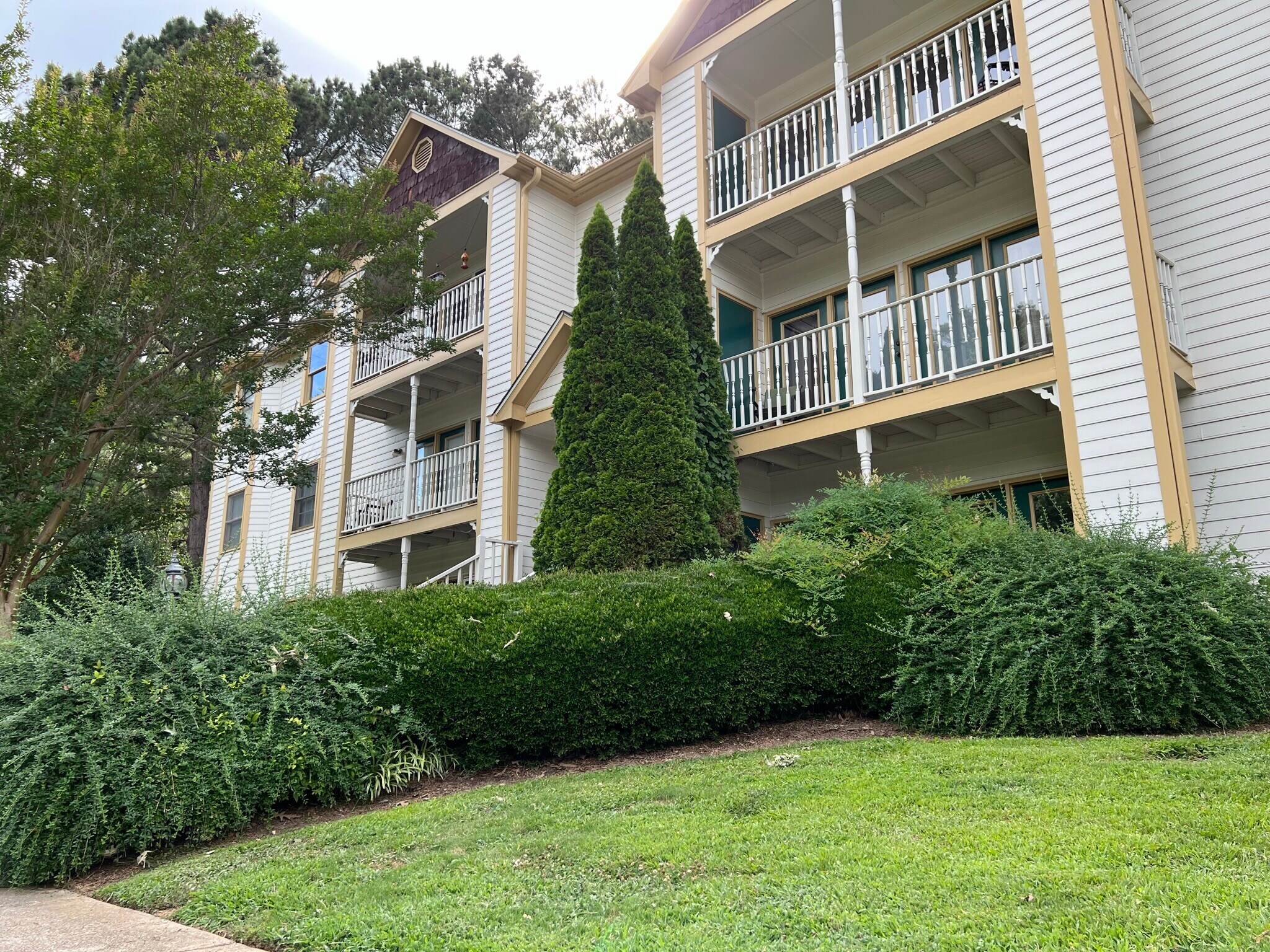 Exterior - 2030 Quaker Landing