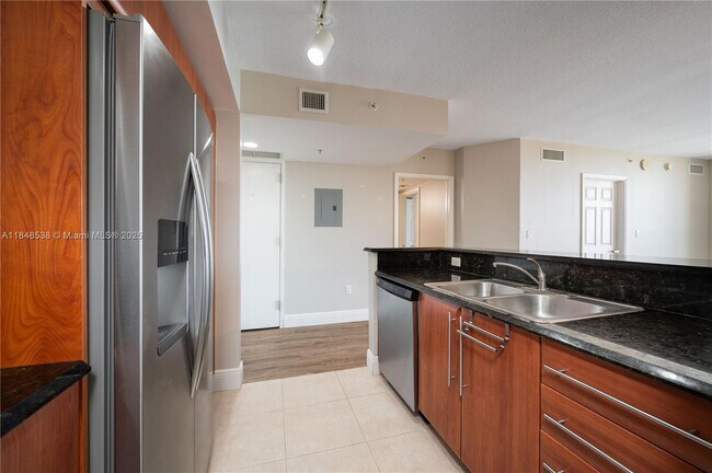 Building Photo - 3232 Coral Wy