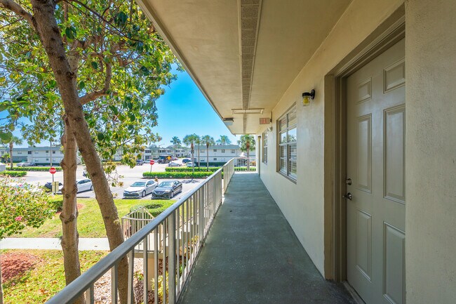 Building Photo - 314 Monaco Blvd