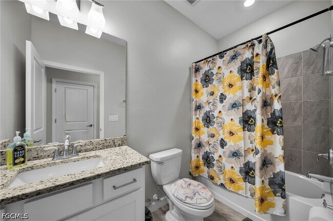 Building Photo - 13846 Pine Lodge Ln