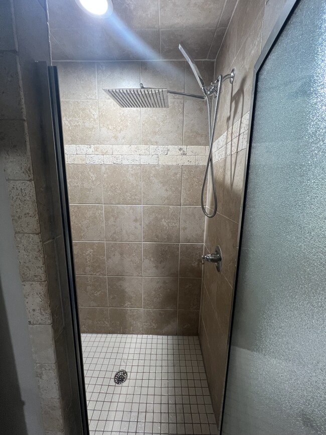 Rainfall Shower - 705 Bobcat Trl