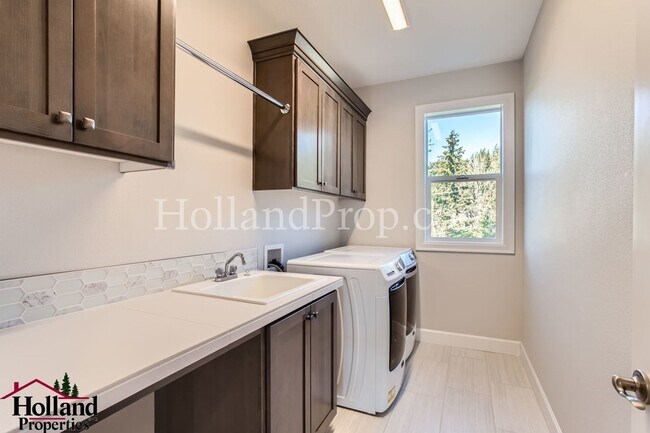 Building Photo - Spacious 4-Bed, 3-Bath Home with Solar Power, EV-Ready Garage & Outdoor Living Space