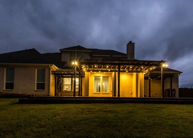 Building Photo - Majestic in Midlothian