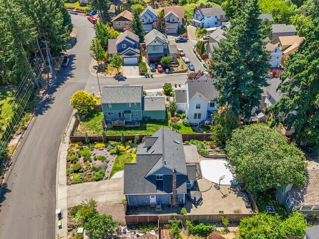 Building Photo - 7275 SW 195th Ave