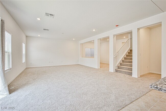 Building Photo - 7523 Castlegreen Ave