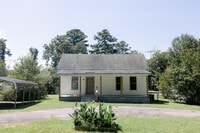 Building Photo - 213 Noble St