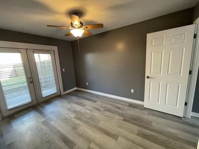 Building Photo - For Lease - 3 BR|2 BA Near Tyndall Air For...