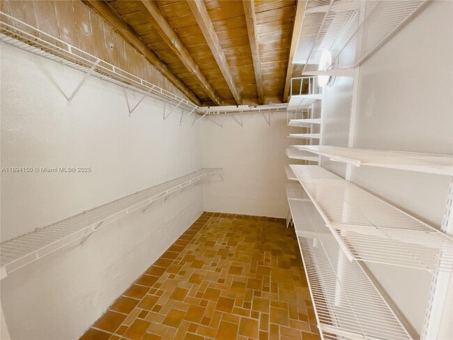 Building Photo - 2290 SW 26th Ln