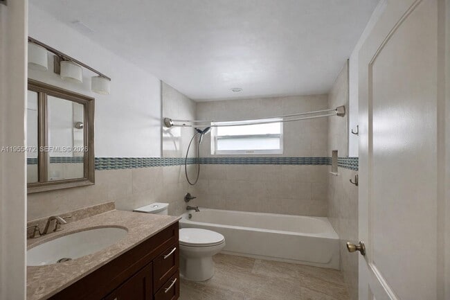 Building Photo - 710 NW 78th Ave