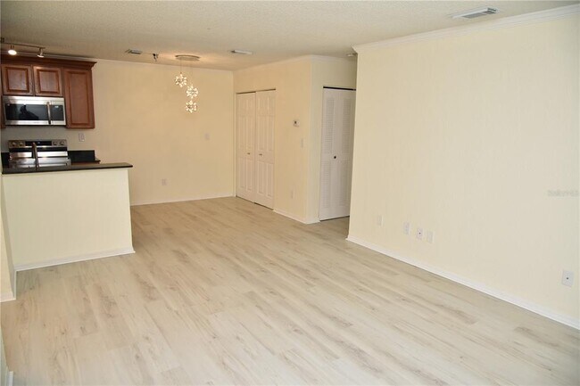 Building Photo - 10265 Gandy Blvd N