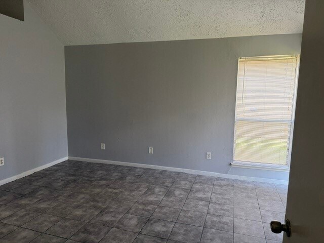 Building Photo - 7722 Valera Ln