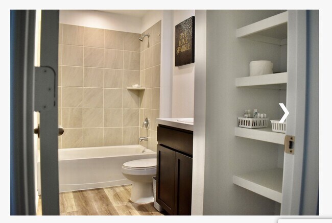 Building Photo - 1811 Legacy Hills Dr