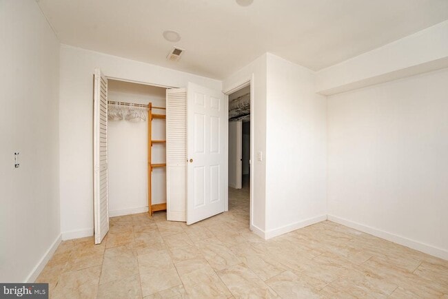 Building Photo - 3809 Ventnor Ave