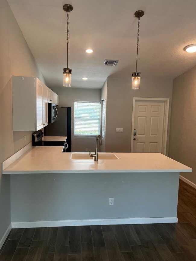 Building Photo - CHARMING 3 BEDROOM, 2 BATH HOME BUILT IN 2022 IN EAST STUART