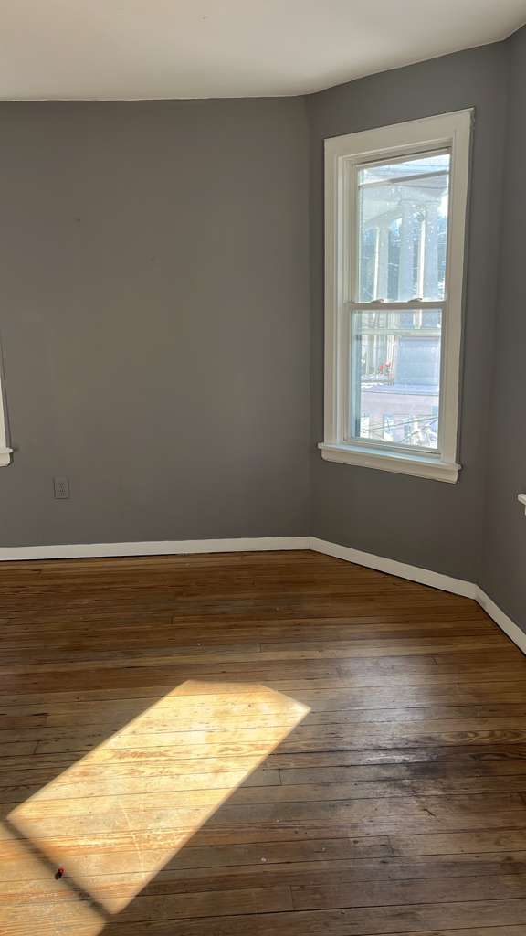 Building Photo - 13 Poplar Pl