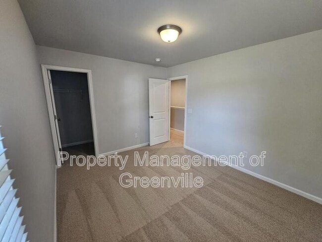 Building Photo - 416 Mariene Dr