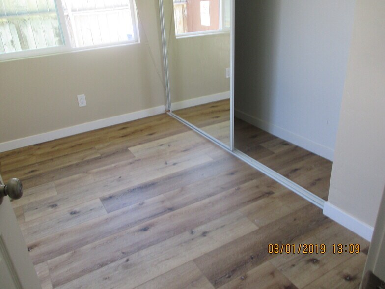 Building Photo - 5553 Dorothy Dr