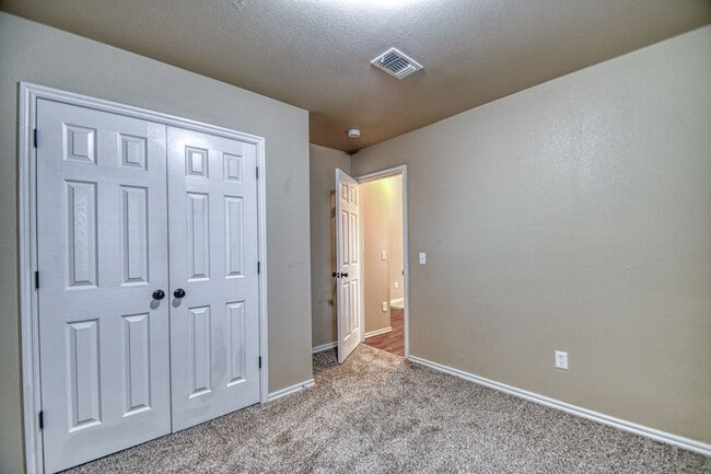 Building Photo - Beautiful Home in Central Norman!