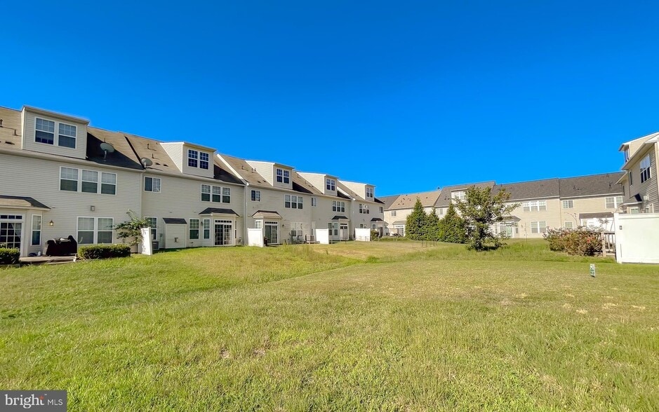 Building Photo - 44017 Swift Fox Dr