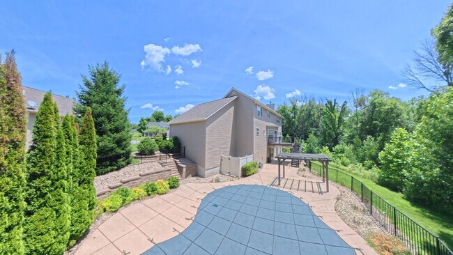 Building Photo - 308 Windsor Forrest Rd