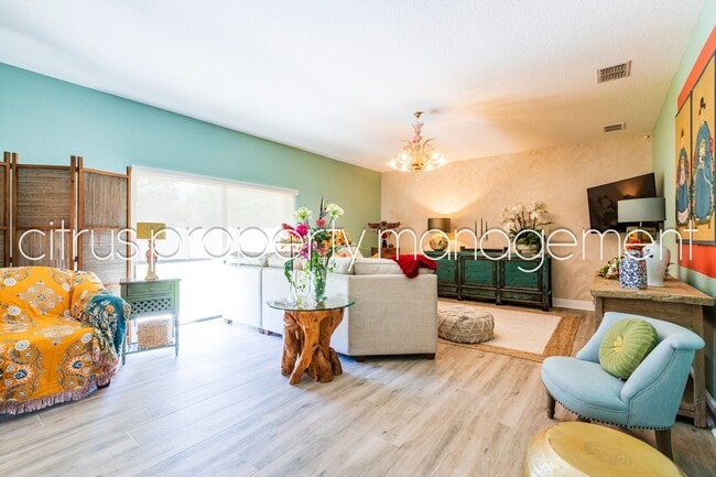 Building Photo - Charming and Immaculate, Updated 5/3 in Winter Garden's Alexander Ridge