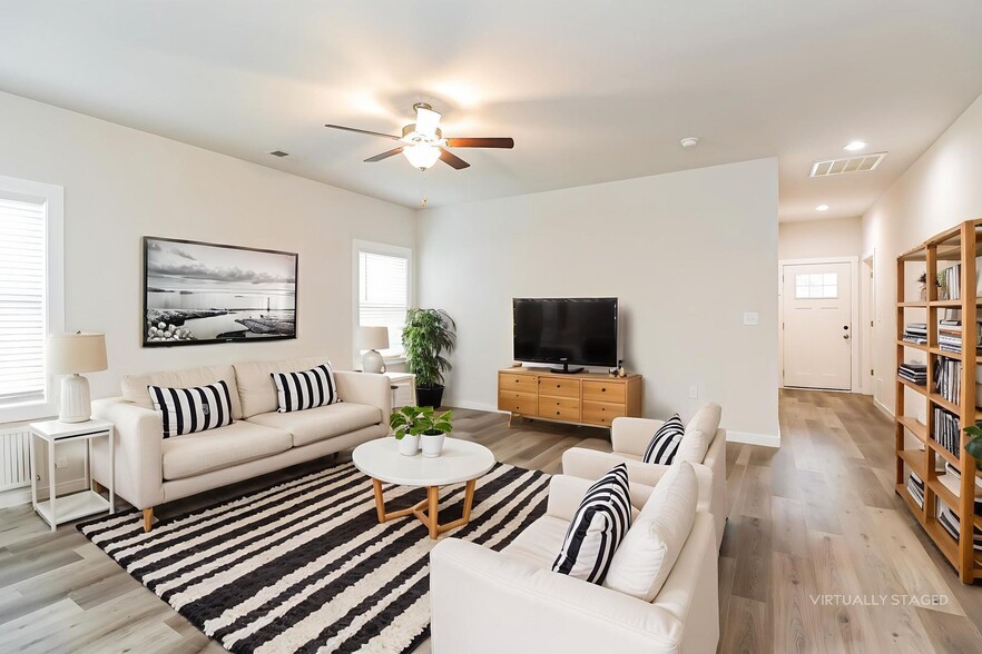 Building Photo - 5511 Laborde Ave