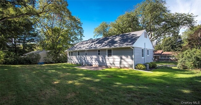 Building Photo - 16 Elmwood Dr