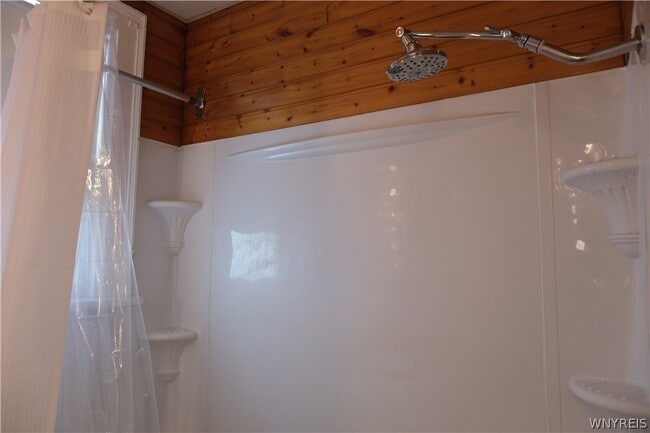 Building Photo - 96 Fargo Ave