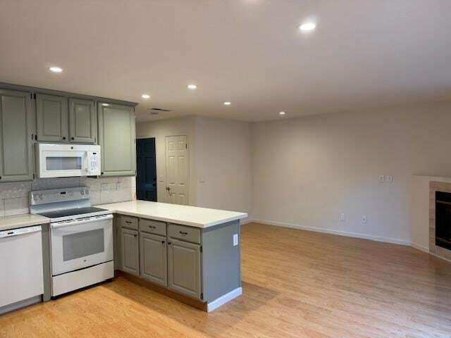 Building Photo - 511 N San Mateo Dr