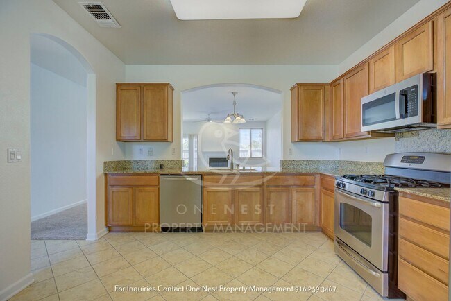 Building Photo - Charming single-story home nestled in the serene Edgewater Community