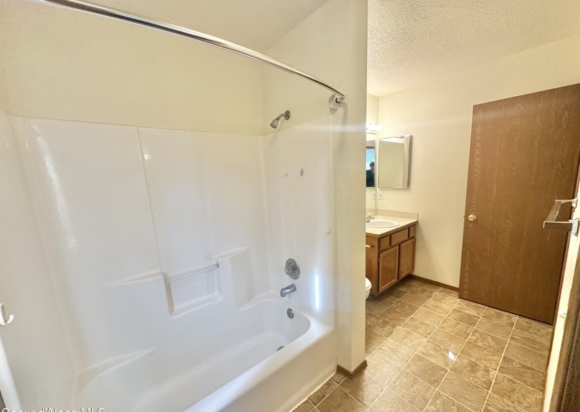 Building Photo - 107 N Caton St