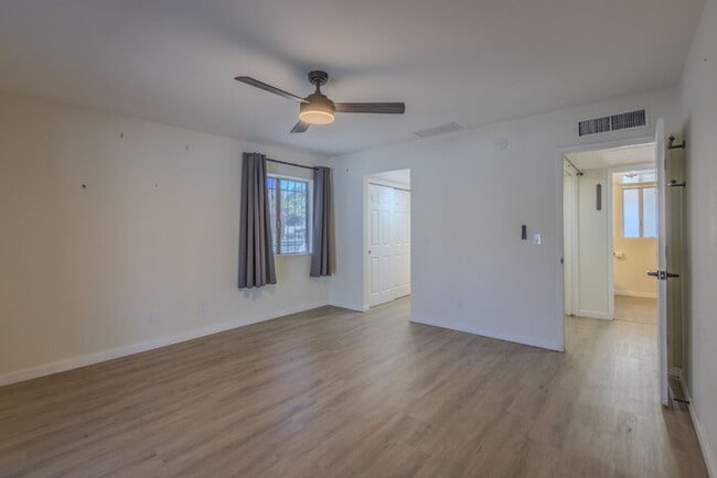 Building Photo - Green Valley Country Club Estates! 55+ Community, at least one person residing in the home must b...