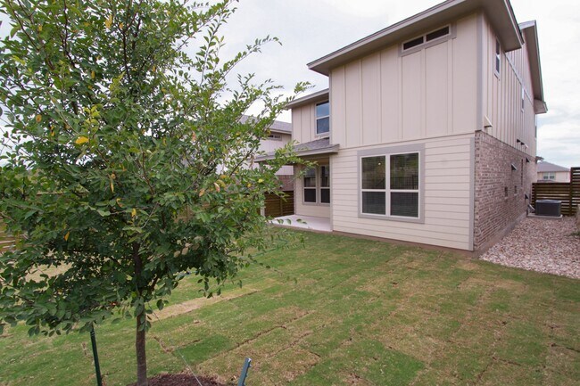 Building Photo - 3651 Sandy Brook Dr
