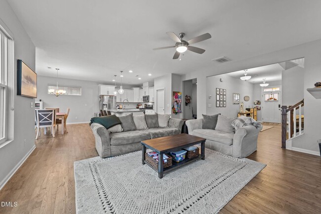 Building Photo - 4 Bedroom Home Close to Downtown Wake Forest. Fenced Yard!