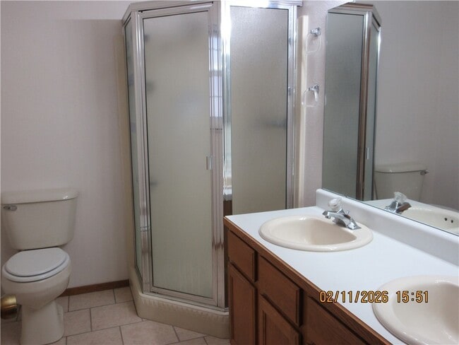 Building Photo - 3910 Lindsey Ave