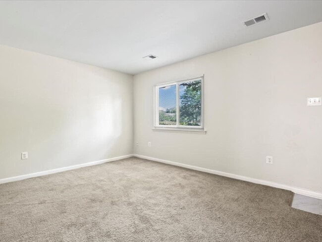 Building Photo - 8633 Madera Ct