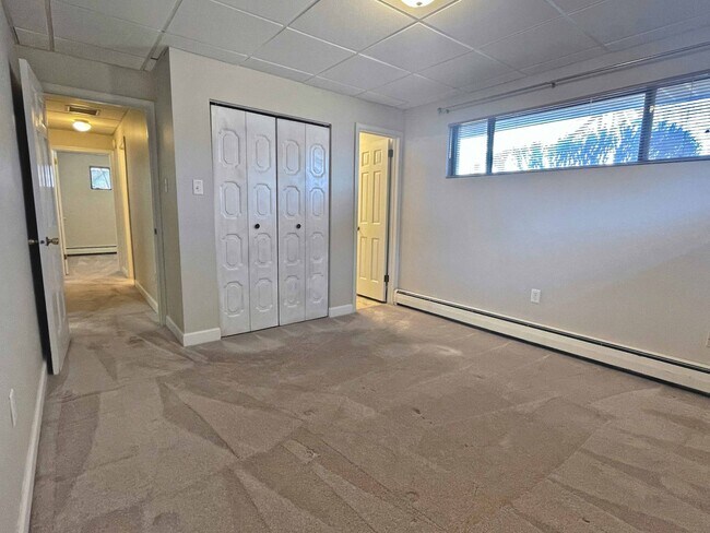 Building Photo - Three bedroom, two full bathrooms house in Enola