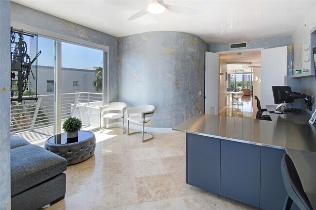 Building Photo - 301 Hendricks Isle