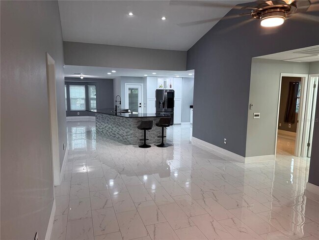 Building Photo - 128 Sandalwood Dr