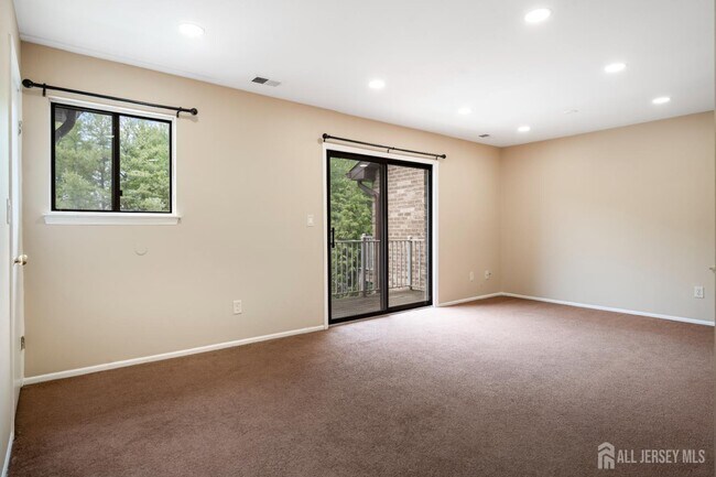 Building Photo - 4410 Birchwood Ct