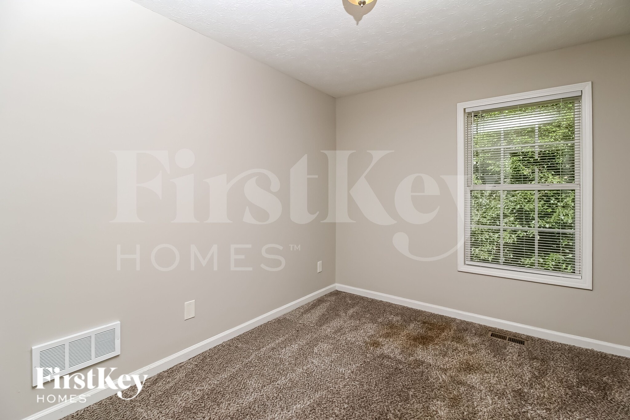 Building Photo - 8215 Collier St SW