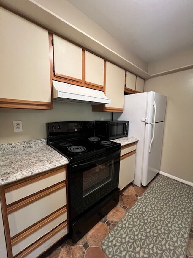 Building Photo - CONDO WITH LOFT IN GAITHERSBURG