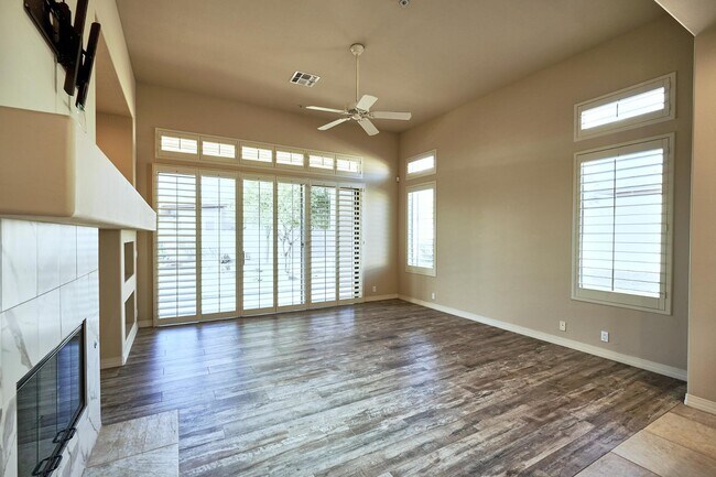 Building Photo - 7298 E Brisa Dr