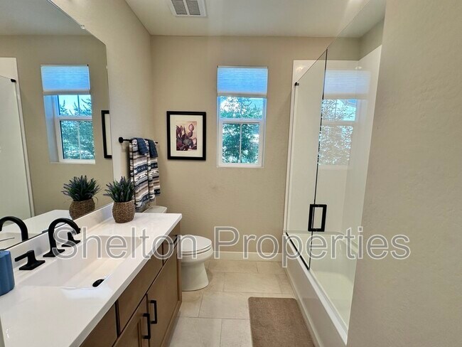 Building Photo - 11300 N Casa Dega Dr