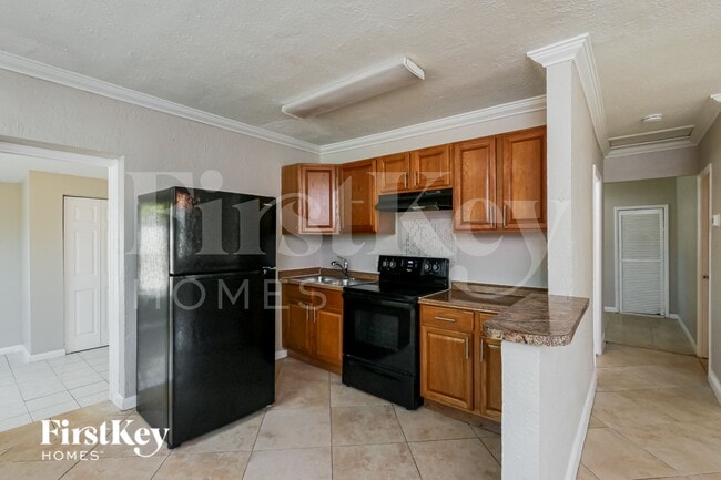 Building Photo - 1128 NW 7th Terrace