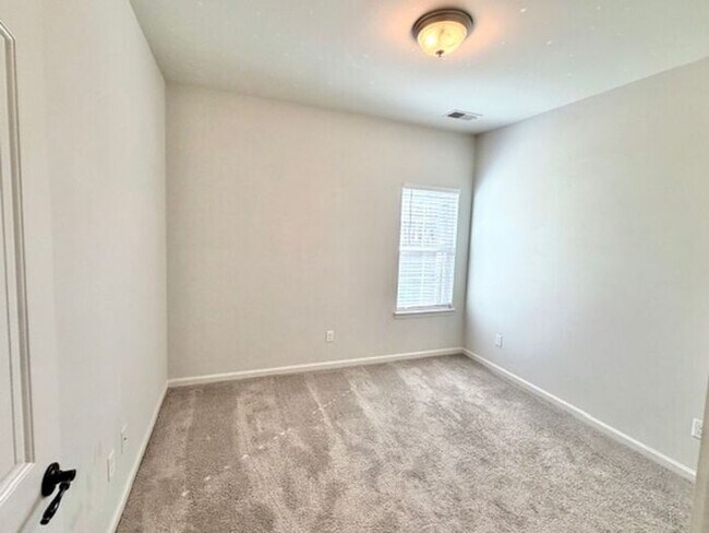 Building Photo - Now Leasing A 3 Bedroom 2 Bath Home In Southaven Near Central Park.