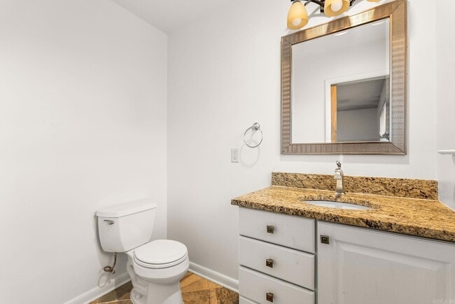 Building Photo - 11 Berrywood Cir