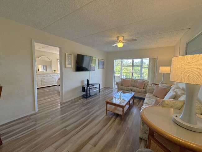 Building Photo - 12760 Indian Rocks Rd