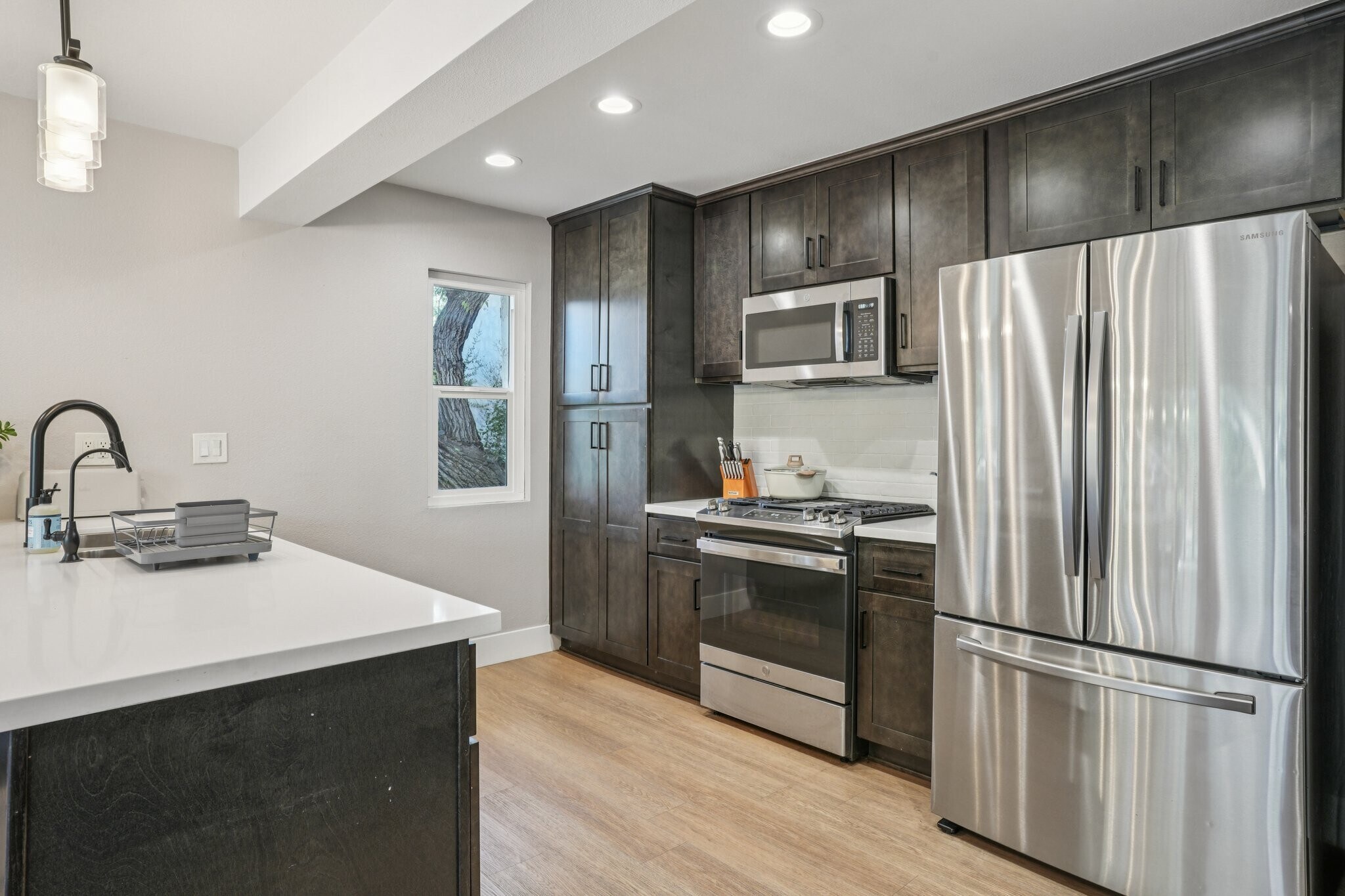 Building Photo - 835 Amigos Way